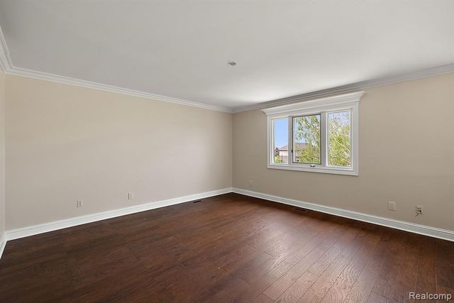 66701 Notre Dame Boulevard, Washington, MI 48095