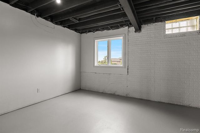 66701 Notre Dame Boulevard, Washington, MI 48095