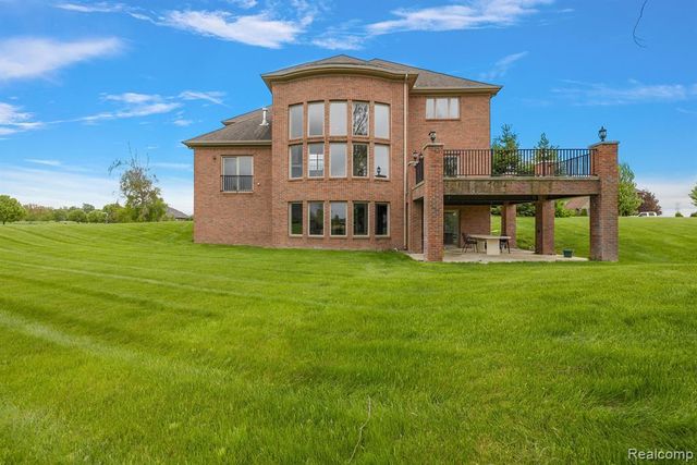 66701 Notre Dame Boulevard, Washington, MI 48095