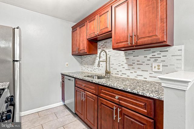 137 TAVISTOCK, Cherry Hill, NJ 08034