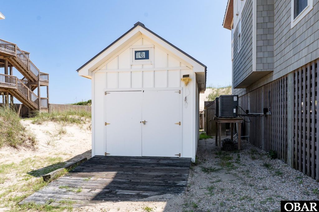 Image 59 of property listing at 2017 Sandfiddler Road Lot B, Corolla, NC 27927