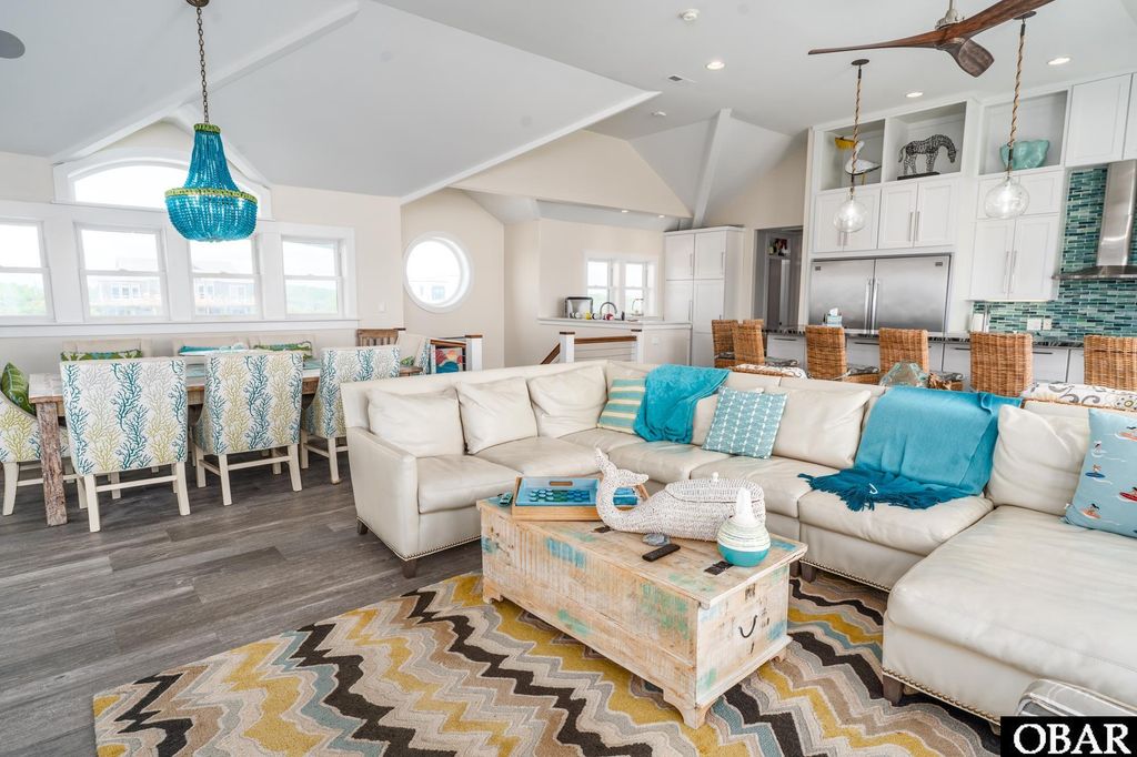 Image 9 of property listing at 2017 Sandfiddler Road Lot B, Corolla, NC 27927