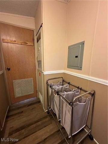 60 Flamingo Avenue, Amherst, OH 44001