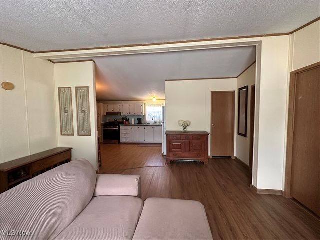 60 Flamingo Avenue, Amherst, OH 44001