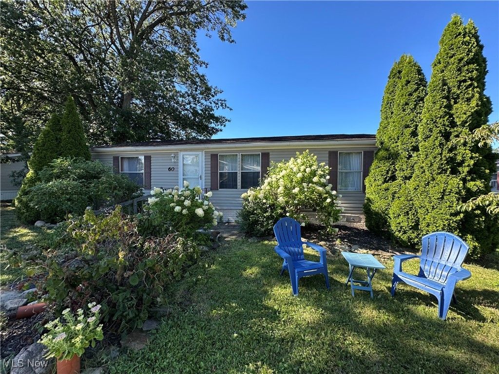 60 Flamingo Avenue, Amherst, OH 44001