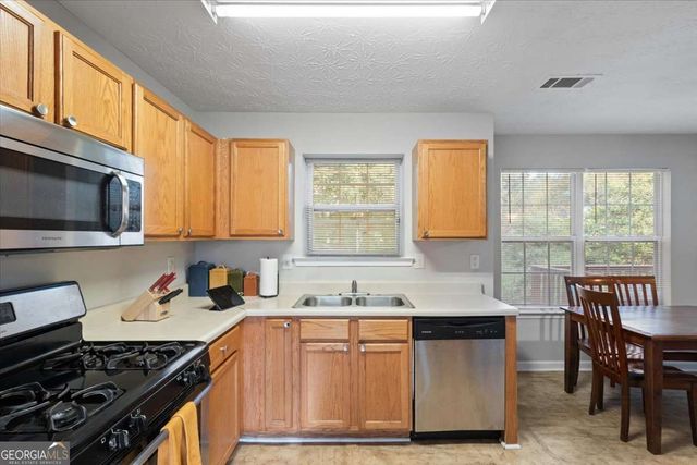 2628 ESSEX Court, Conyers, GA 30013