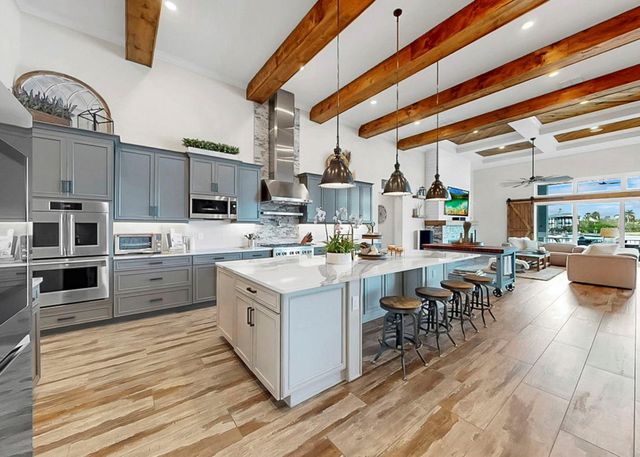 813 MANNS HARBOR DRIVE, Apollo Beach, FL 33572