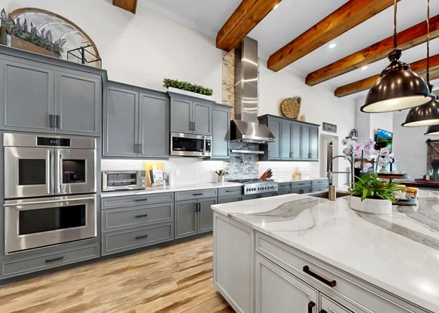 813 MANNS HARBOR DRIVE, Apollo Beach, FL 33572