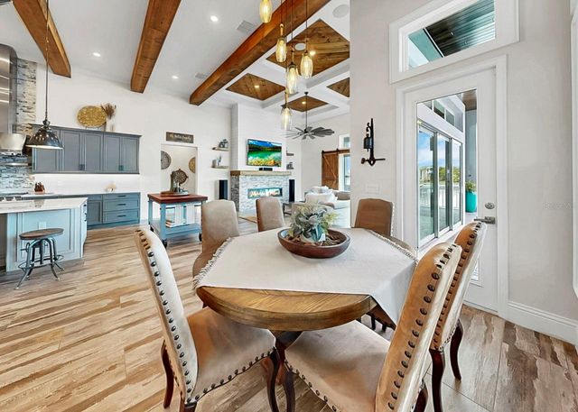 813 MANNS HARBOR DRIVE, Apollo Beach, FL 33572