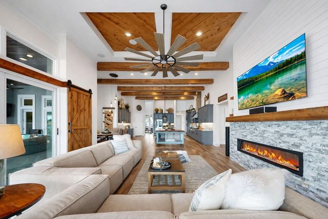 813 MANNS HARBOR DRIVE, Apollo Beach, FL 33572