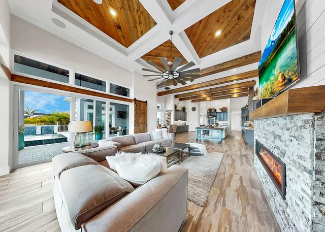 813 MANNS HARBOR DRIVE, Apollo Beach, FL 33572