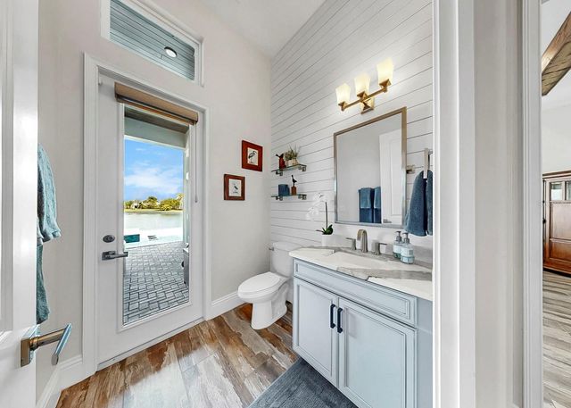 813 MANNS HARBOR DRIVE, Apollo Beach, FL 33572