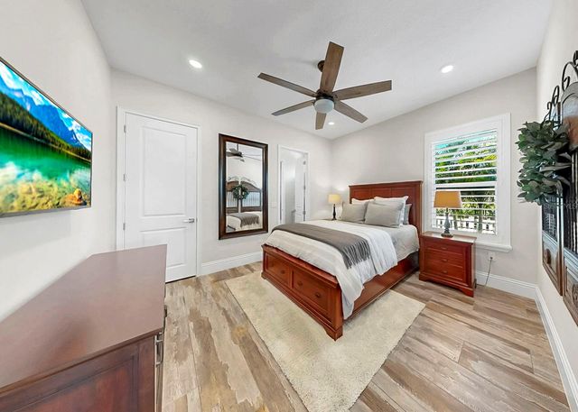 813 MANNS HARBOR DRIVE, Apollo Beach, FL 33572