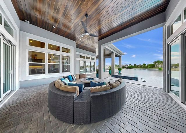 813 MANNS HARBOR DRIVE, Apollo Beach, FL 33572