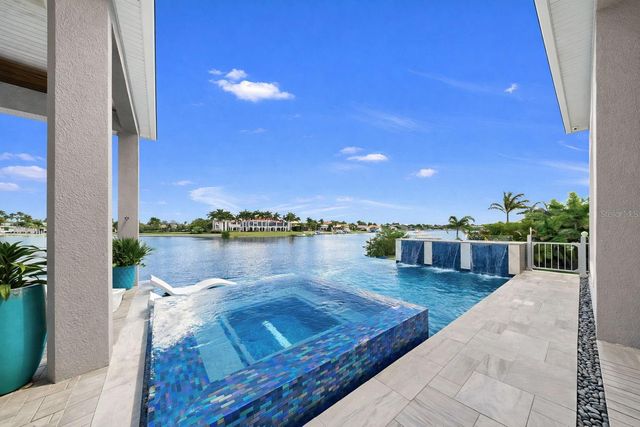 813 MANNS HARBOR DRIVE, Apollo Beach, FL 33572