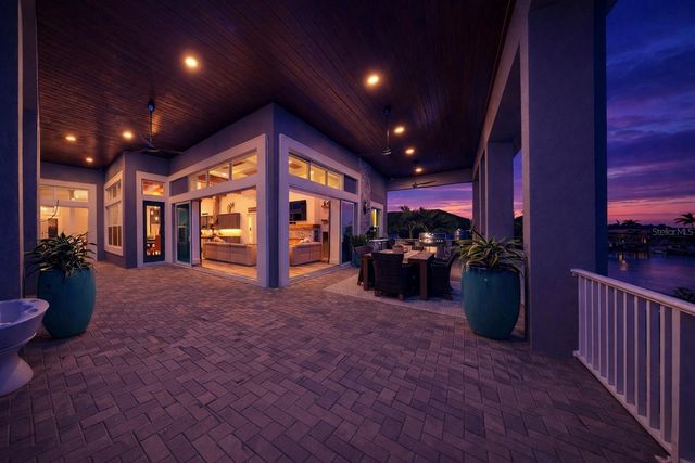 813 MANNS HARBOR DRIVE, Apollo Beach, FL 33572