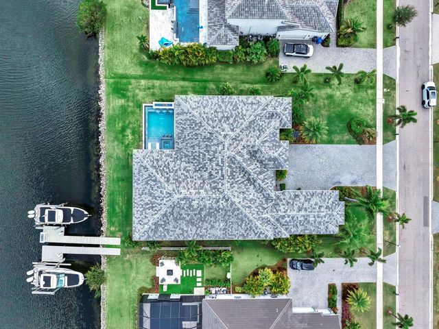 813 MANNS HARBOR DRIVE, Apollo Beach, FL 33572