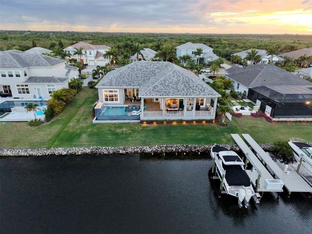 813 MANNS HARBOR DRIVE, Apollo Beach, FL 33572