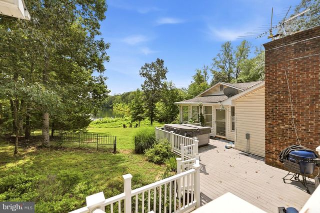 512 W ROCKY RUN RD, Fredericksburg, VA 22406