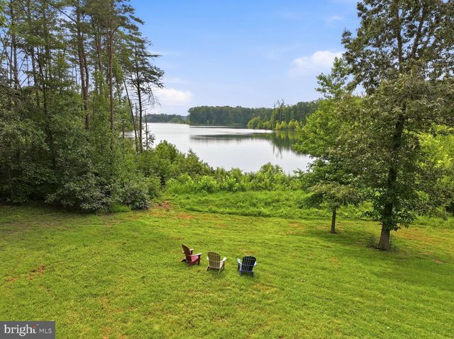 512 W ROCKY RUN RD, Fredericksburg, VA 22406