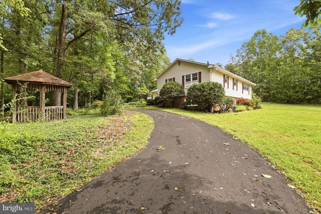 512 W ROCKY RUN RD, Fredericksburg, VA 22406