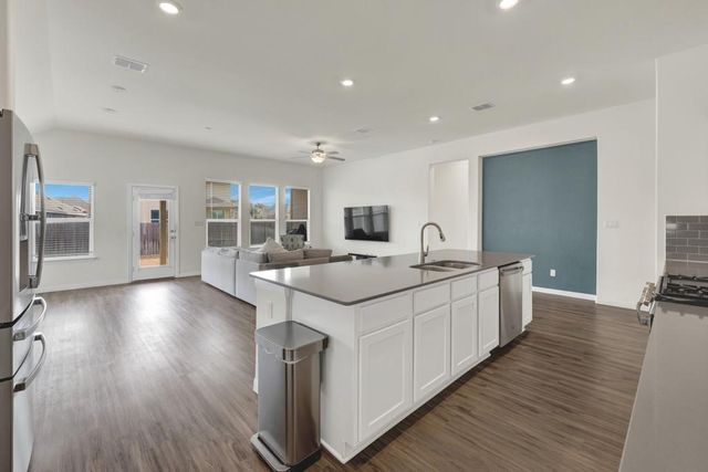 315 Garcitas CV 310, Austin, TX 78748