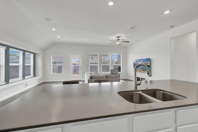 315 Garcitas CV 310, Austin, TX 78748