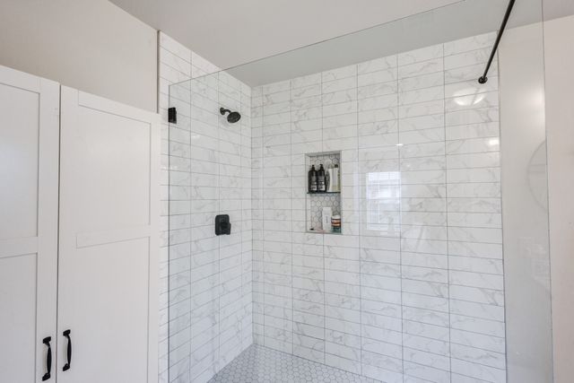 2744 Catherine Street, Dallas, TX 75211