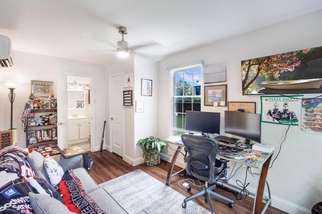 2744 Catherine Street, Dallas, TX 75211