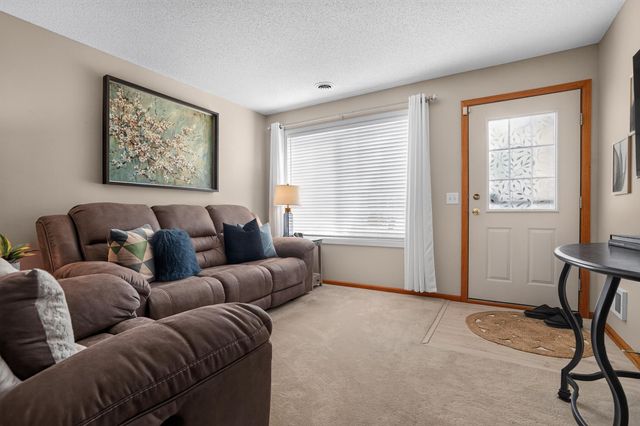15955 Finch Lane, Apple Valley, MN 55124