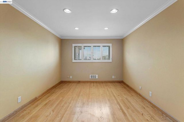 2137 Otis Dr 305, Alameda, CA 94501