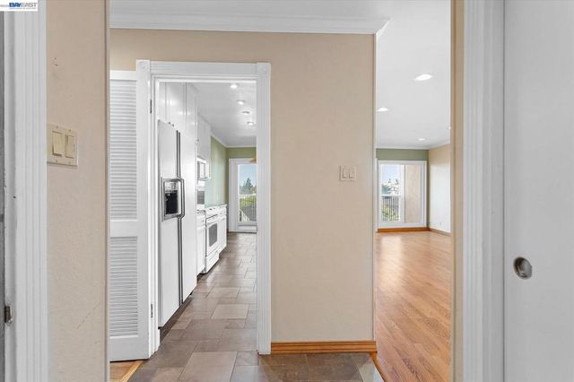 2137 Otis Dr 305, Alameda, CA 94501