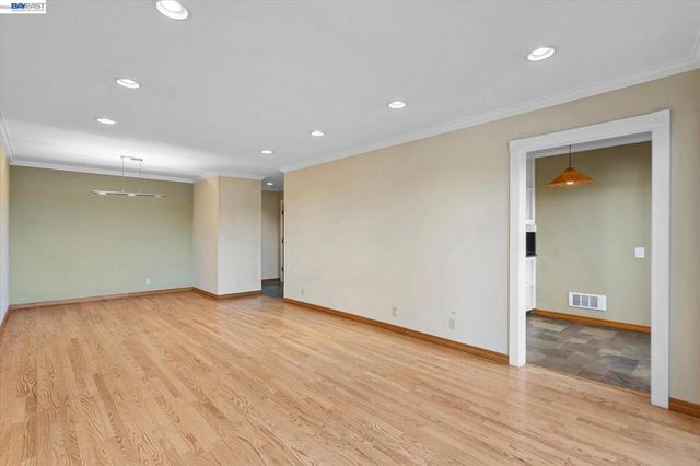 2137 Otis Dr 305, Alameda, CA 94501