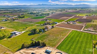 3735 S Black Cat Rd, Nampa, ID 83687
