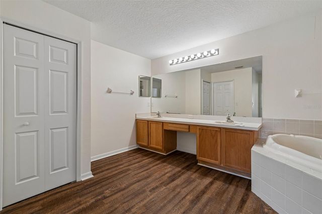 3307 PINE TOP DRIVE, Valrico, FL 33594