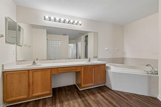 3307 PINE TOP DRIVE, Valrico, FL 33594