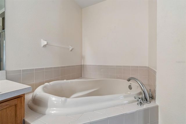 3307 PINE TOP DRIVE, Valrico, FL 33594
