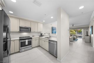 221 9th ST S 313, Naples, FL 34102