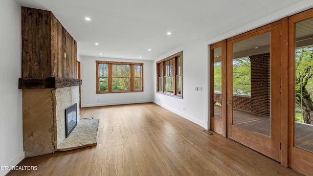 4537 Old Walland Hwy, Walland, TN 37886
