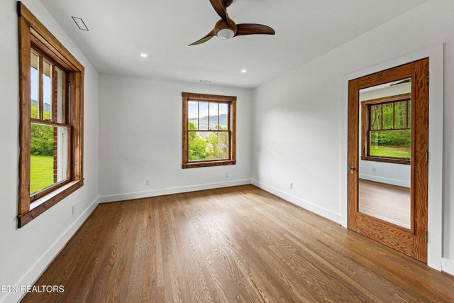 4537 Old Walland Hwy, Walland, TN 37886