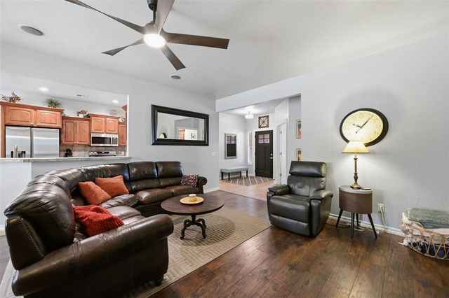 139 Tulip Trail, Edmond, OK 73025