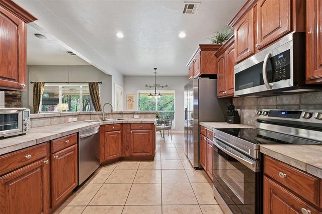 139 Tulip Trail, Edmond, OK 73025