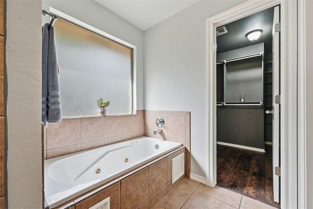 139 Tulip Trail, Edmond, OK 73025
