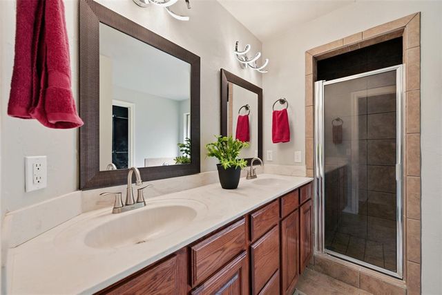 139 Tulip Trail, Edmond, OK 73025