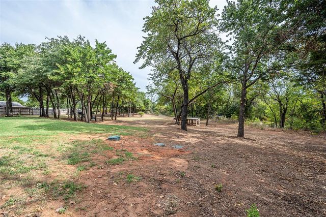 139 Tulip Trail, Edmond, OK 73025