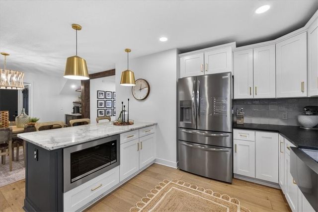 6204 W 61st Terrace, Mission, KS 66202