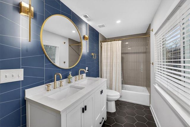 6204 W 61st Terrace, Mission, KS 66202