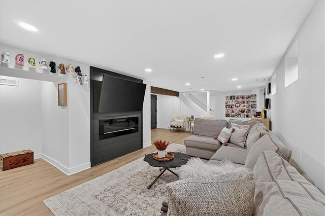 6204 W 61st Terrace, Mission, KS 66202