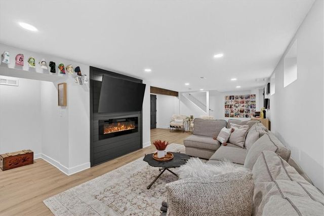 6204 W 61st Terrace, Mission, KS 66202