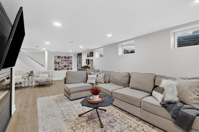 6204 W 61st Terrace, Mission, KS 66202